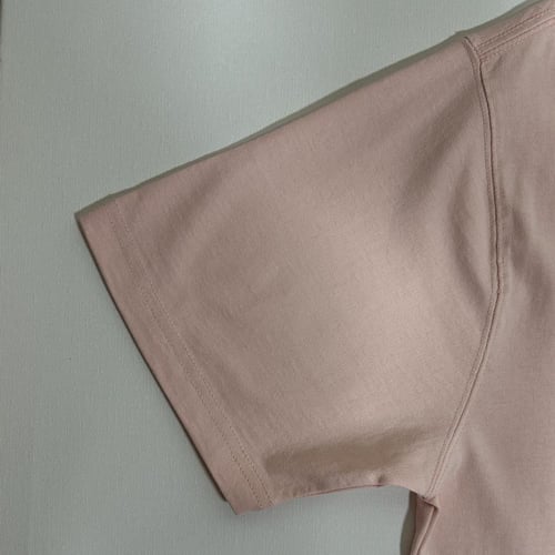 تيشيرت اكاشا الوردي