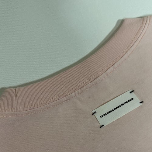 تيشيرت اكاشا الوردي