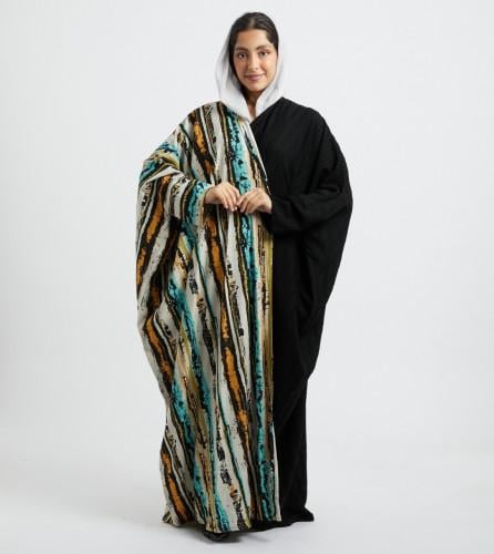 عباية سوداء