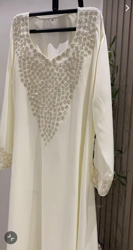 مخاوير مطرز بالقصوص