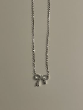 Ribbon necklace