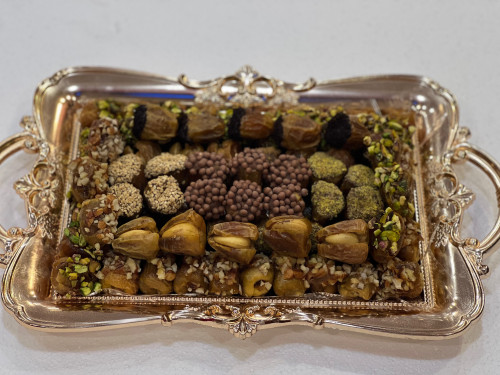 صحن تمر محشي كيلو