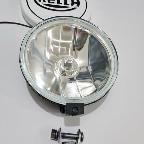 كشافات هيلا 500