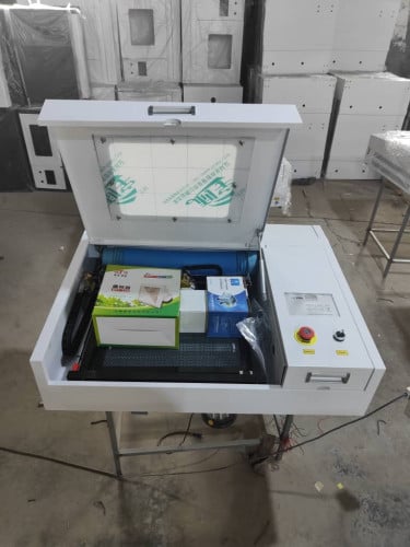 Laser cutting and engraving machine w50