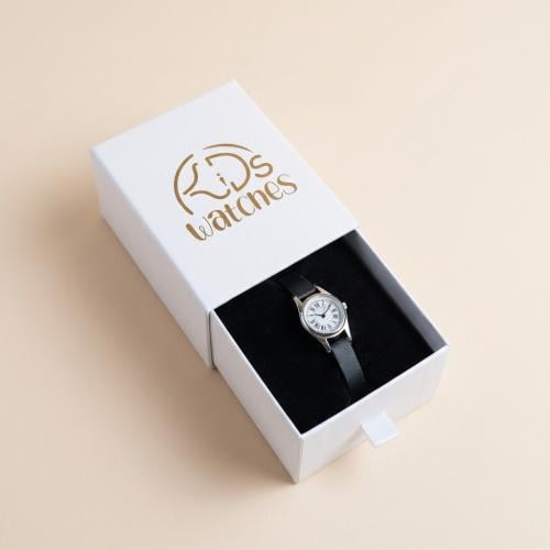 شكل ساعة جلد مواليد (غير حقيقية)