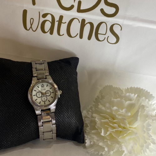 ساعة مواليد