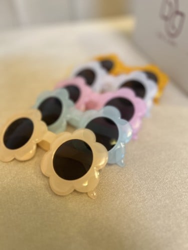 نظارة دائرية للأطفال على شكل وردة