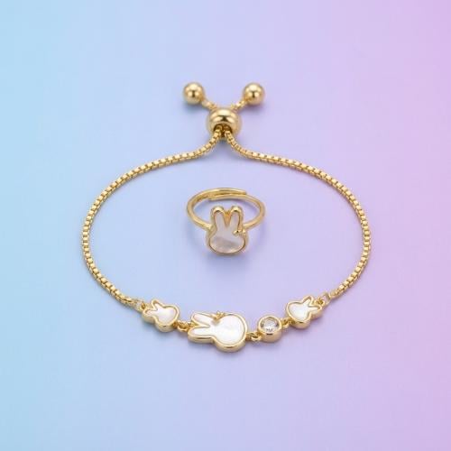 اسورة مع خاتم ارنوب للمواليد والفتيات