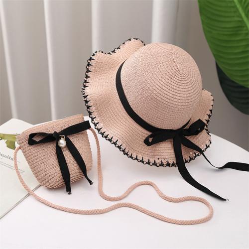 قبعة اطفال بشريطة