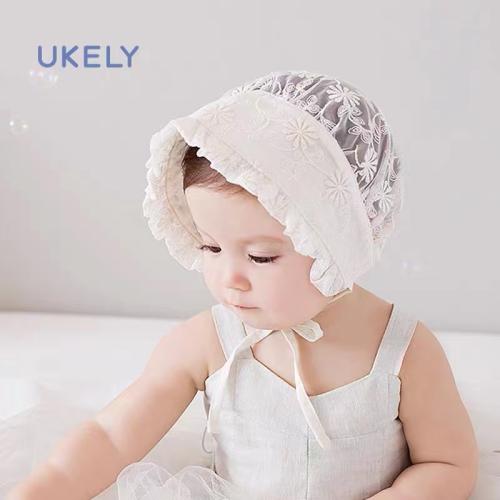 قبعة مواليد ابيض