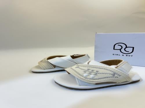 نعال زبيري شرقي للاطفال باللون الابيض والبيج