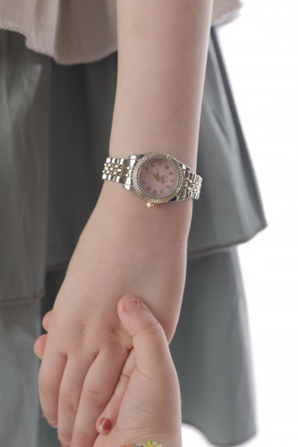 ساعة الشيخة مينا وردي