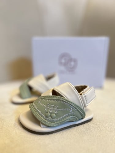 نعال زبيري شرقي للأطفال - اخضر وبيج