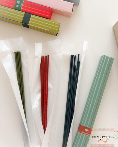 علبة اعواد بخور يابانية خفيفة تضم ١٧ رائحة