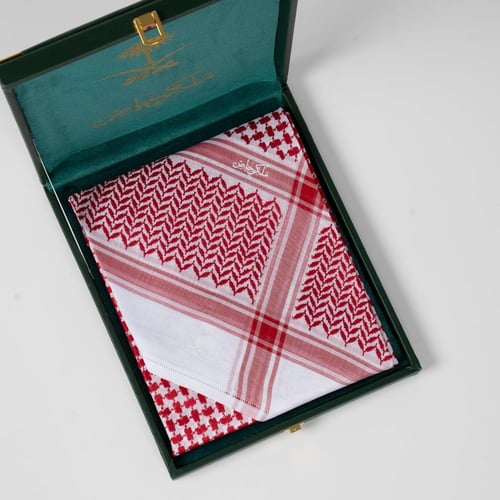 شماغ ملكي خاص كلاسيك لون خاص ختم ابيض