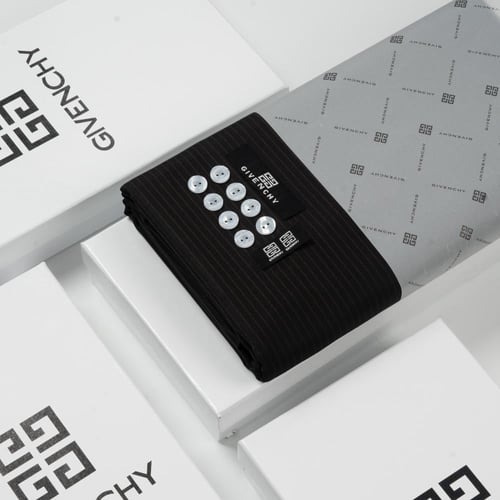 قماش جيفنشي شتوي مقلم بني 2025