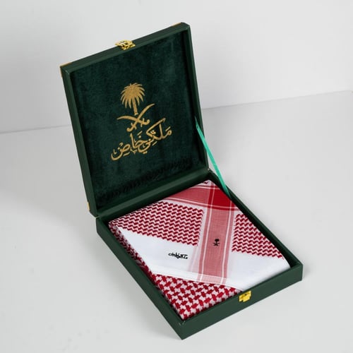 شماغ ملكي بريميوم غامق 2025