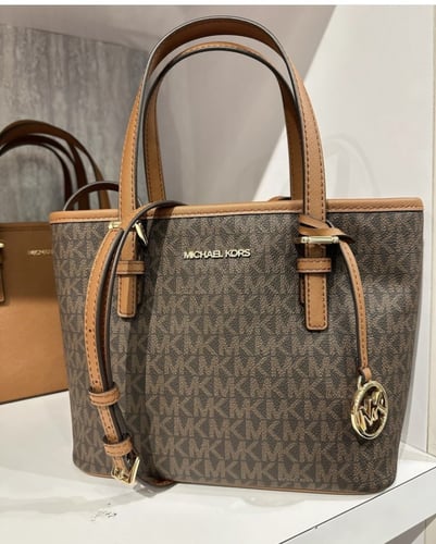 شنطة مايكل كورس