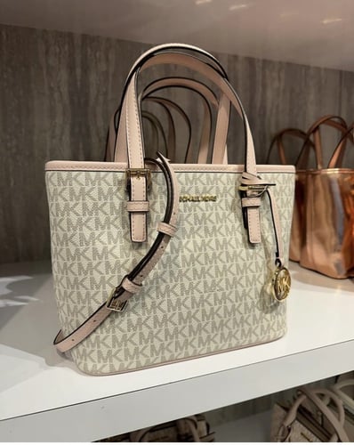 شنطة مايكل كورس