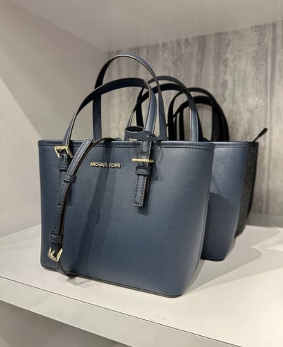 شنطة مايكل كورس