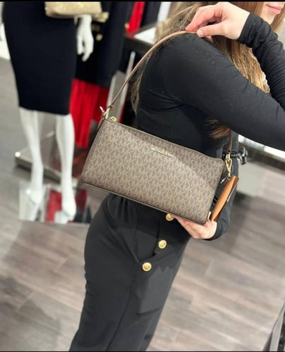 شنطة مايكل كورس