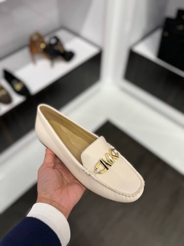 حذاء مايكل كورس