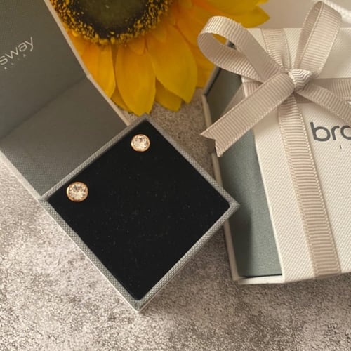 حلق روز قولد بالحجر من براند Brosway