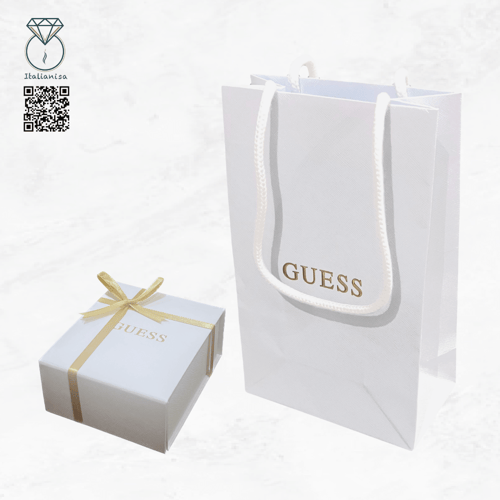 خاتم فضي بكرستالات بيضاء من ماركة Guess