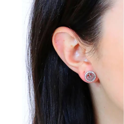 حلق جيس فضي بالكرستال من براند Guess