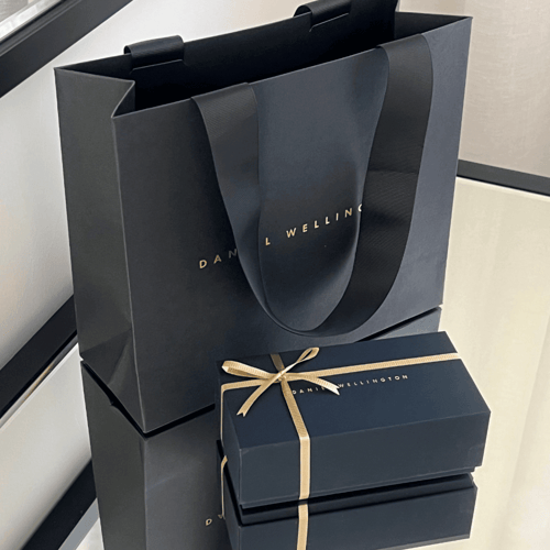ساعه أسود ماركة Daniel Wellington