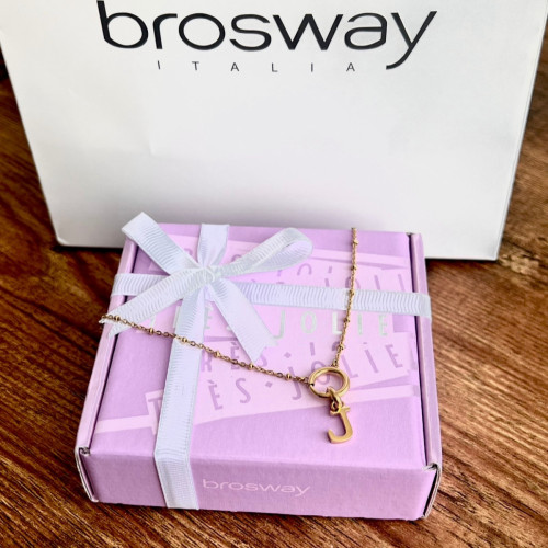 سلسال ذهبي بالحرف J من براند Brosway