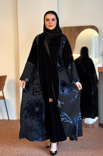 عباية غلا بقماش مخمل كحلي