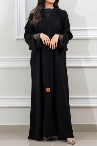 عباية كلوش بتدخيلات دانتيل ع الكم