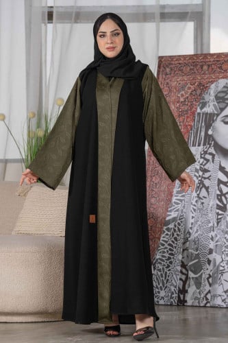 عباية كلاسيك بكم واسع وتدخيلات قماش جاكار ع الياقة...