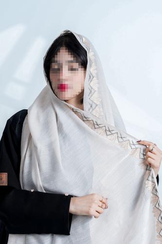 طرحة Z142لون ابيج بتطريز ذهبي مع فضي