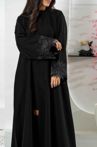 عباية كلوش بتطريز مع كرستال على اليد فقط