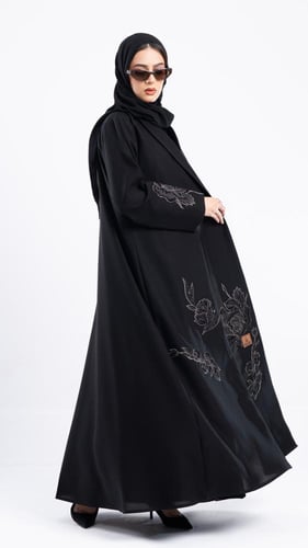 عباية ثريا بتطريز ورود