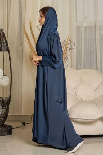 عباية بليتس كحلي كلاسيك بقصة مميزة وكم مزموم