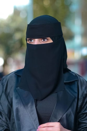 نقاب جنز ملكي ب 1 مطاط وسط