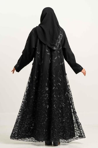 عباية العنود اليوسف بطبقة من التل المطرز