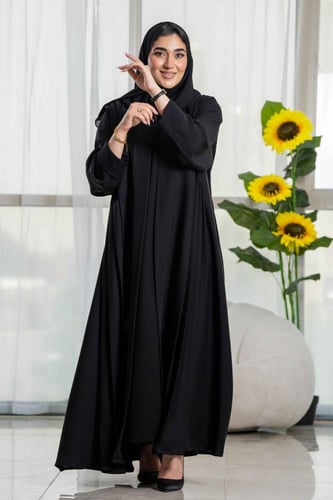 عباية العنود اليوسف كلوش بتدخيلات كسرات من الأمام