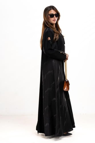 عباية كريب كوبرا فتنامي بقماش جاكار من الخلف