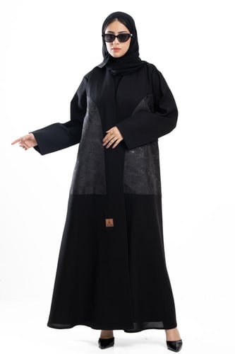 عباية كلوش بتدخيلة جاكار أسود