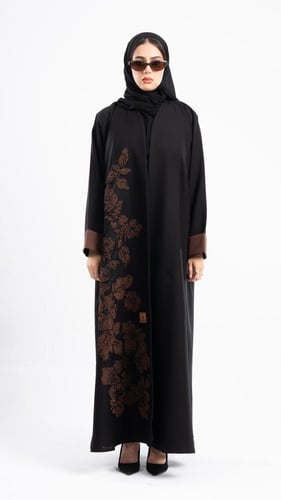 عباية وهاجة باللون البني