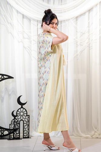 جلابية رمضانية أنيقة بتطريز ع الصدر ومن الخلف