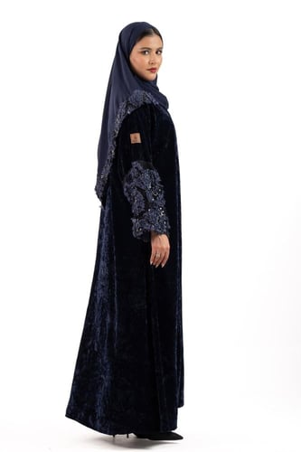 عباية أفنان باللون الكحلي