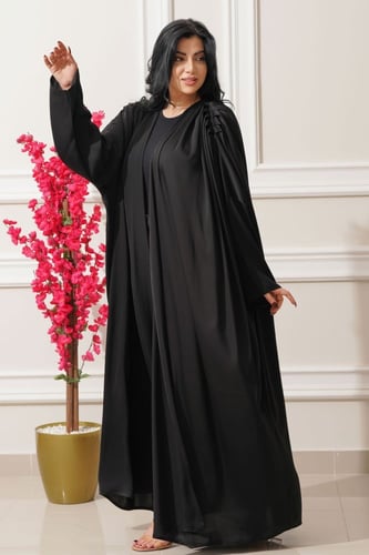 عباية العنود اليوسف بكسرات عالكتف