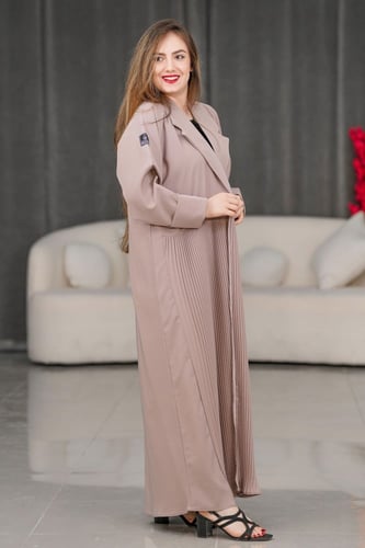 عباية لحمي كلوش مع تدخيلات كسرات نص من الأمام