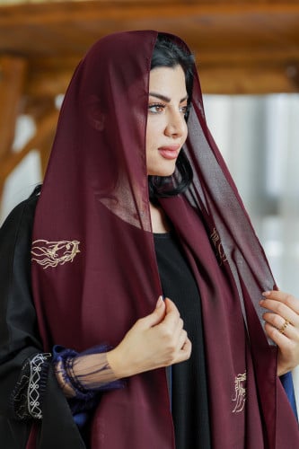 طرحة Z13 لون عنابي بتطريز ذهبي