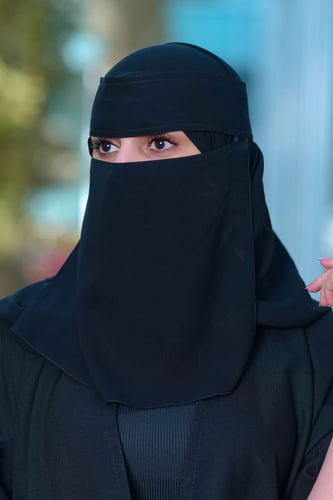 نقاب جنز ملكي وسط 2 مغاط